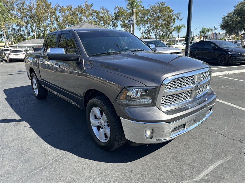 2016 Ram 1500 Laramie photo 2