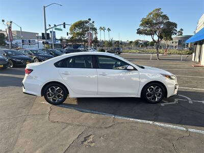 2019 Kia Forte LXS   - Photo 6 - National City, CA 91950