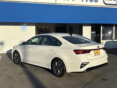 2019 Kia Forte LXS   - Photo 3 - National City, CA 91950