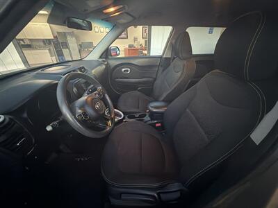 2015 Kia Soul + - Photo 13 - National City, CA 91950