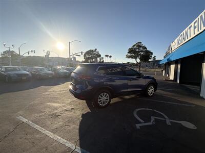2018 Nissan Rogue S   - Photo 6 - National City, CA 91950