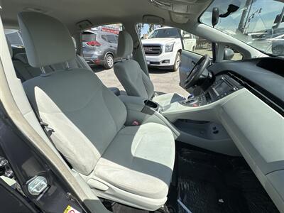 2013 Toyota Prius Two   - Photo 9 - 