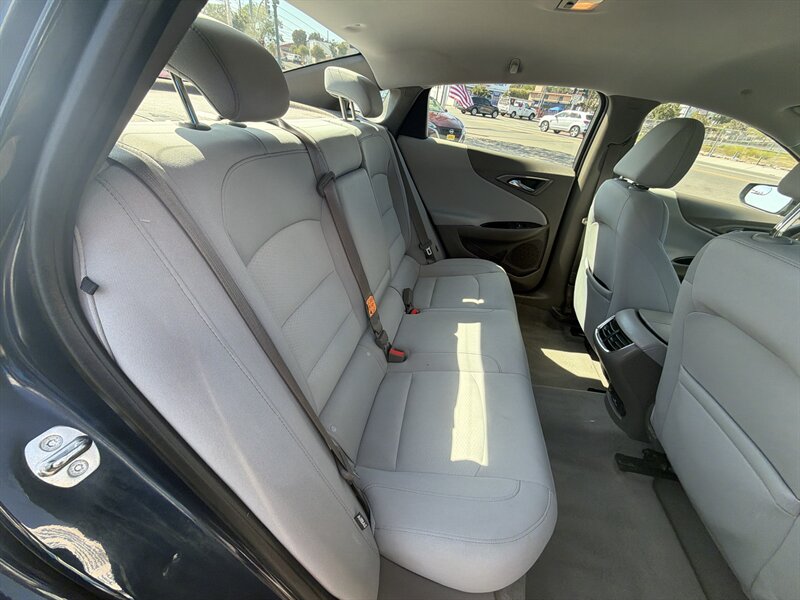 2017 Chevrolet Malibu LT - Photo 14 - National City, CA 91950