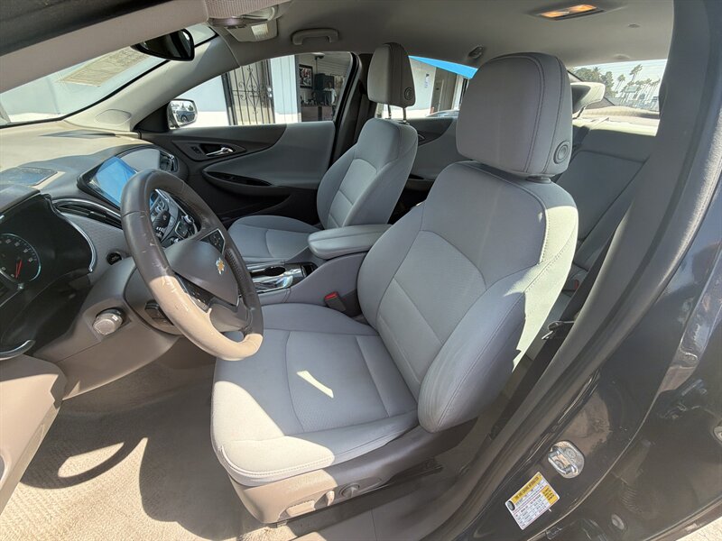 2017 Chevrolet Malibu LT - Photo 11 - National City, CA 91950