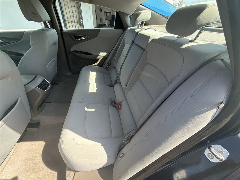 2017 Chevrolet Malibu LT - Photo 12 - National City, CA 91950