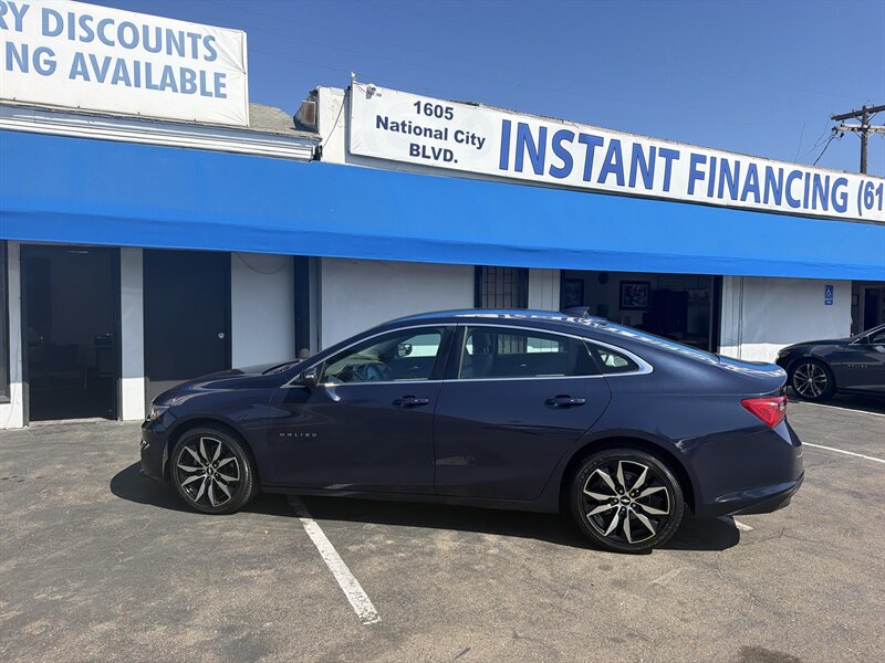 2017 Chevrolet Malibu LT - Photo 3 - National City, CA 91950