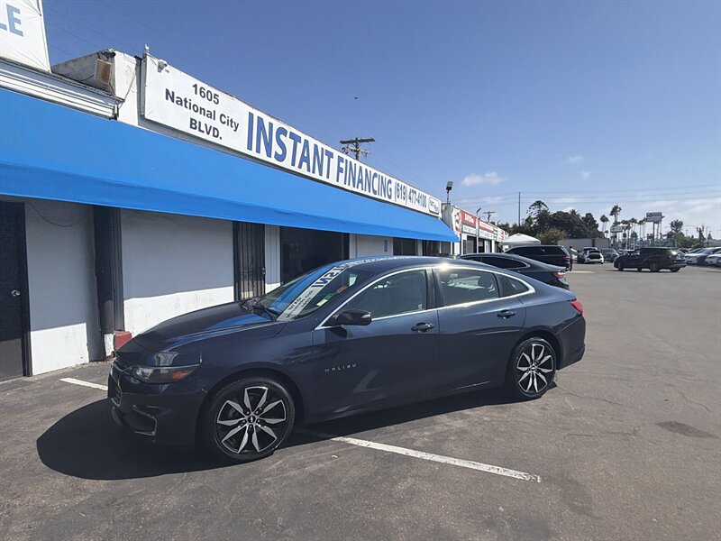2017 Chevrolet Malibu LT - Photo 2 - National City, CA 91950