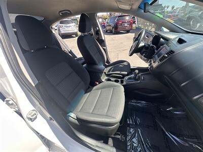 2018 Kia Forte LX - Photo 9 -