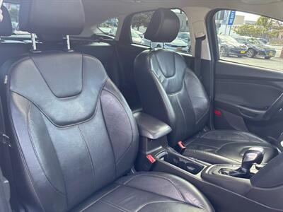 2016 Ford Focus SE   - Photo 12 - 
