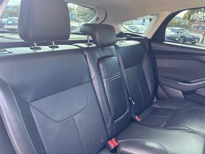 2016 Ford Focus SE   - Photo 13 - 