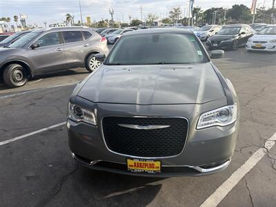 2019 Chrysler 300 Series Touring - Photo 2 -
