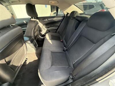 2019 Chrysler 300 Series Touring - Photo 12 -