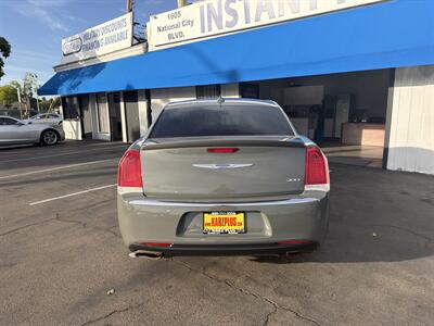 2019 Chrysler 300 Series Touring - Photo 5 -