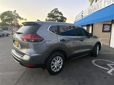 2019 Nissan Rogue S   - Photo 5 - 