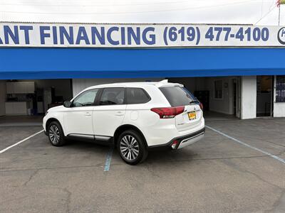 2020 Mitsubishi Outlander SE   - Photo 3 - National City, CA 91950