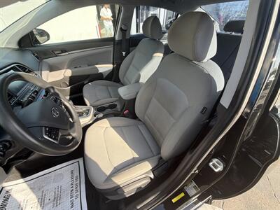 2017 Hyundai ELANTRA SE - Photo 10 - National City, CA 91950