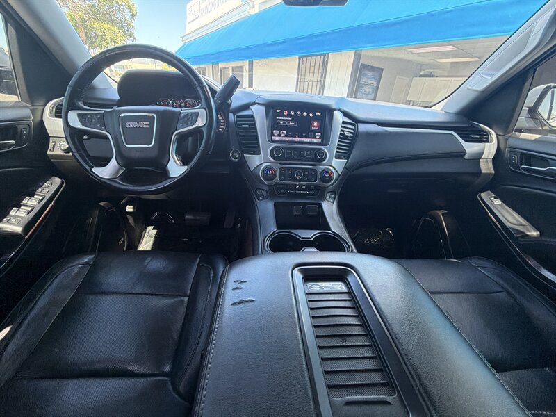2016 GMC Yukon XL SLT - Photo 9 -