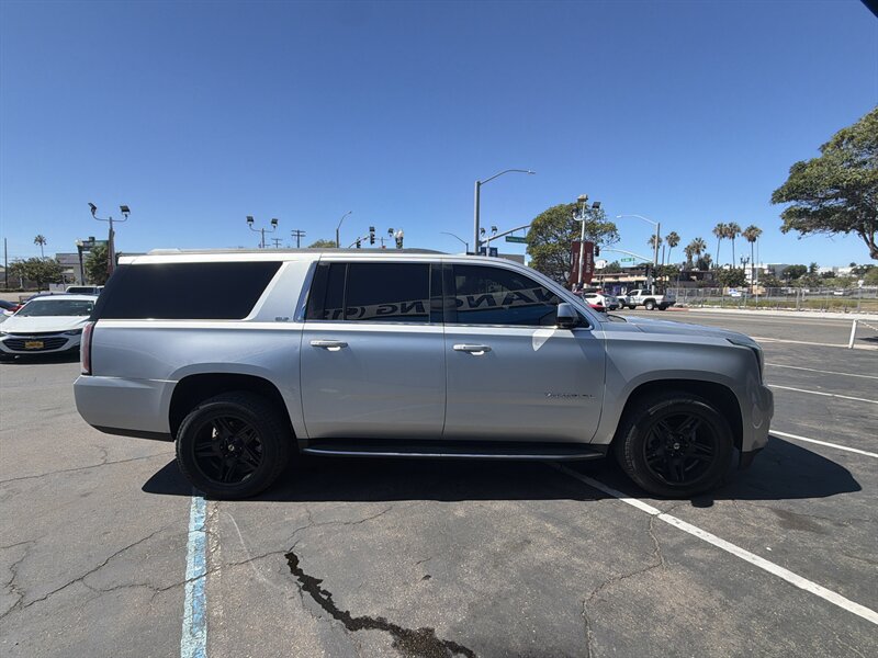 2016 GMC Yukon XL SLT - Photo 6 -