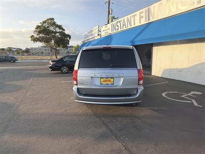 2015 Dodge Grand Caravan SE - Photo 2 -