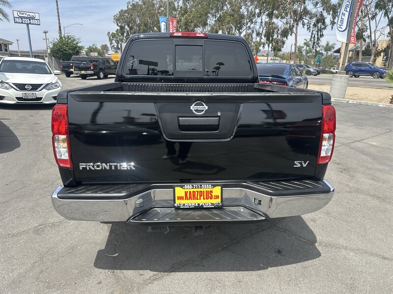 2018 Nissan Frontier Crew Cab SV - Photo 6 - National City, CA 91950