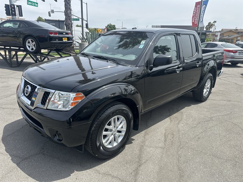 2018 Nissan Frontier Crew Cab SV   - Photo 1 - National City, CA 91950