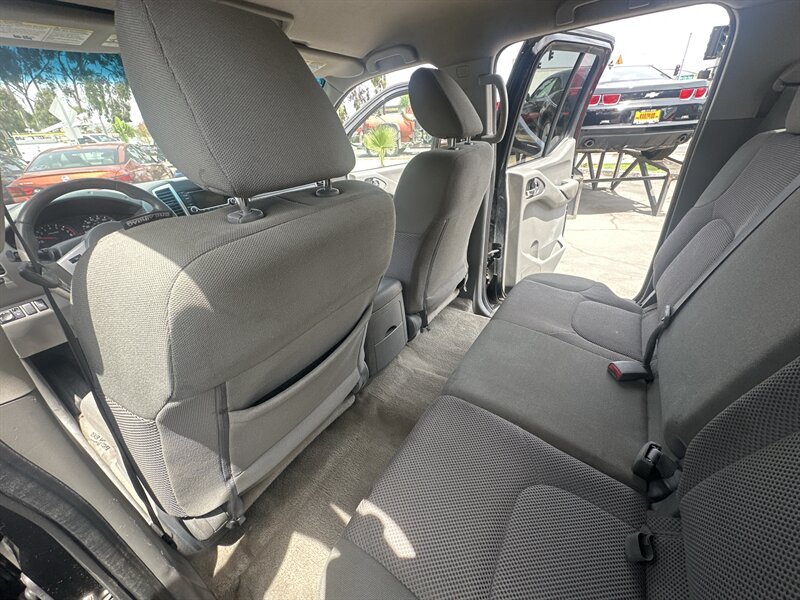 2018 Nissan Frontier Crew Cab SV - Photo 14 - National City, CA 91950