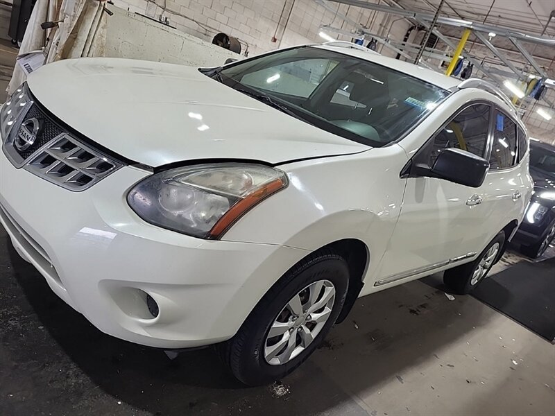 2015 Nissan Rogue Select S   - Photo 1 - 