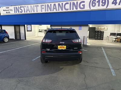 2019 Jeep Cherokee Latitude   - Photo 4 - 