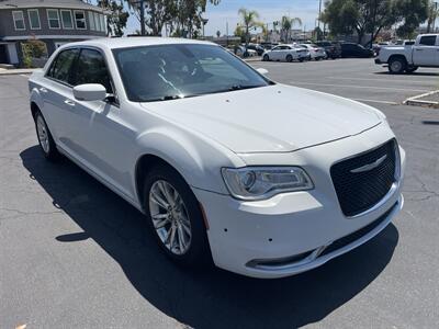 2017 Chrysler 300 Series Limited - Photo 7 -