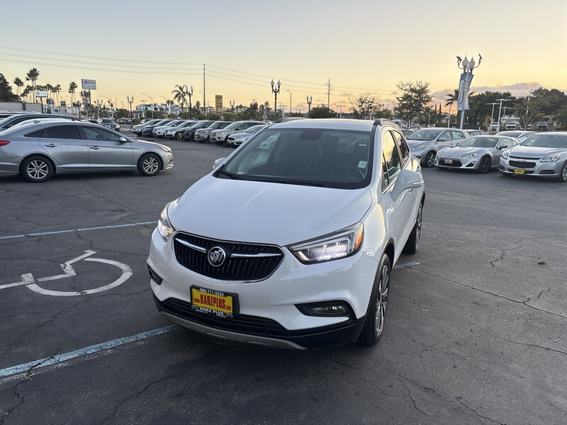 2019 Buick Encore Essence's photo