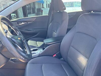 2016 Chevrolet Malibu LT   - Photo 10 - 