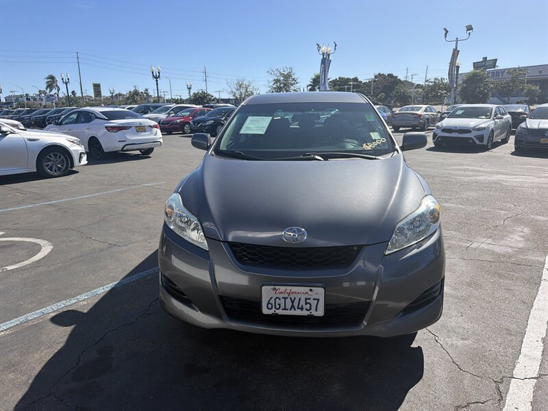 Black 2009 Toyota Matrix FWD Hatchback Front-Wheel Drive 5-Speed Manual