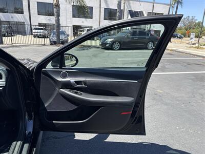 2021 Hyundai SONATA SE - Photo 19 -