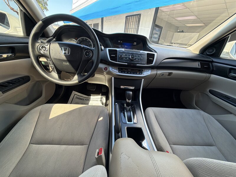 2014 Honda Accord EX - Photo 10 -