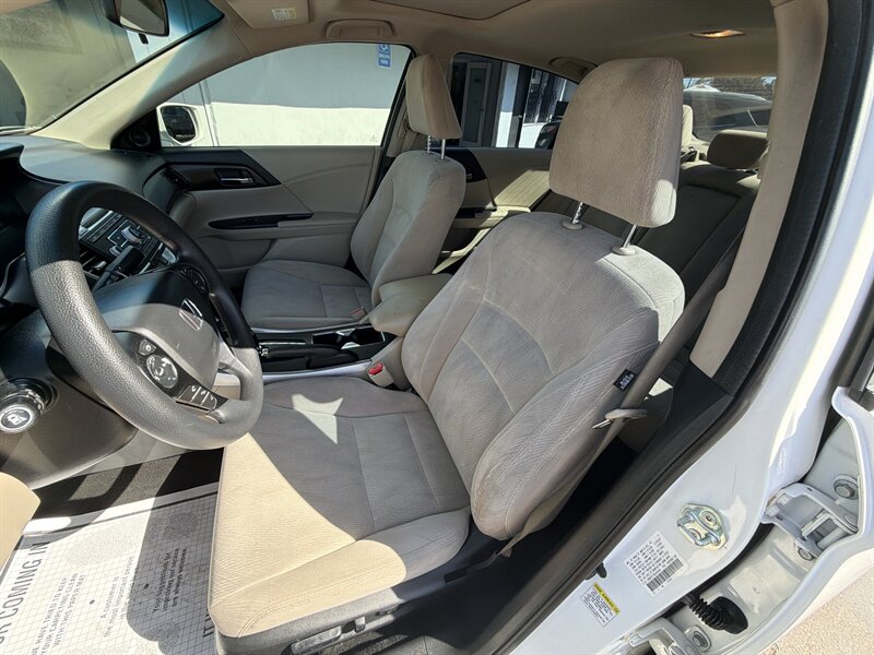 2014 Honda Accord EX - Photo 11 -
