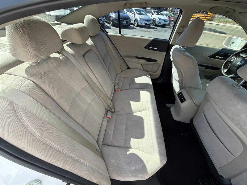 2014 Honda Accord EX - Photo 14 -