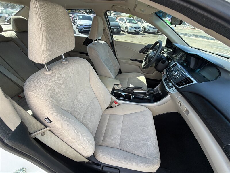 2014 Honda Accord EX - Photo 13 -