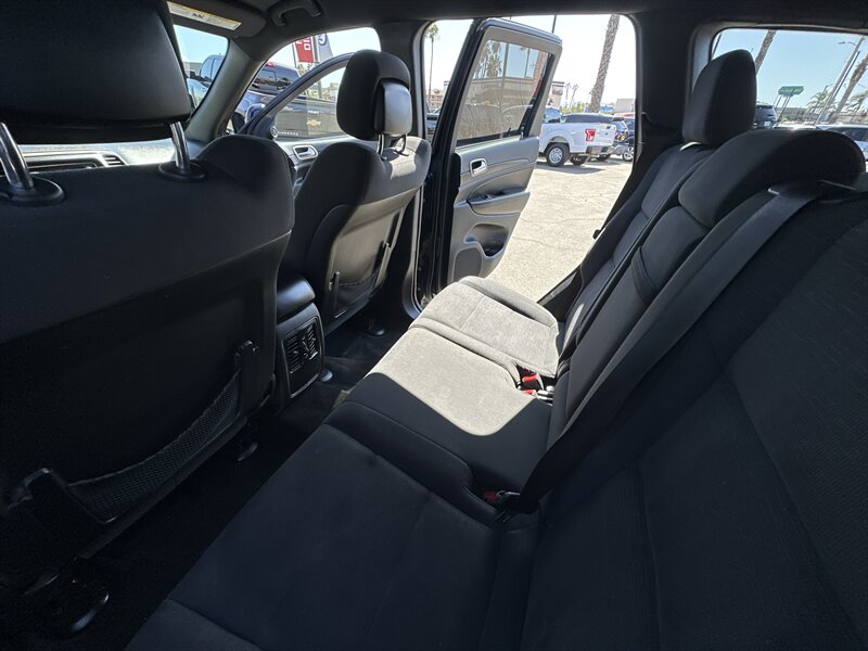 2014 Jeep Grand Cherokee Laredo - Photo 12 -