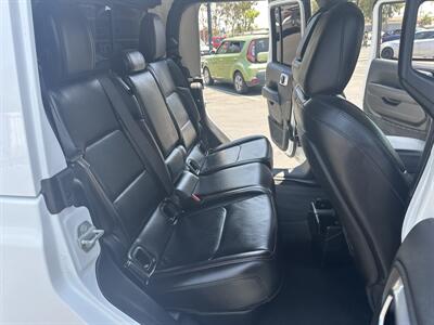 2021 Jeep Gladiator Rubicon   - Photo 11 - National City, CA 91950