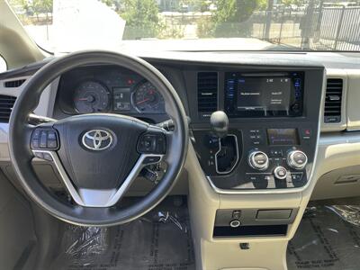 2015 Toyota Sienna LE 8-Passenger - Photo 10 -