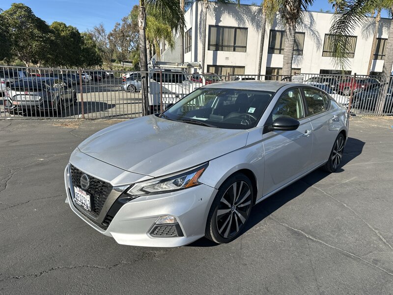 2020 Nissan Altima SR