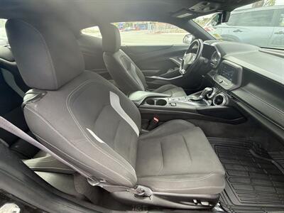 2016 Chevrolet Camaro LT   - Photo 11 - 