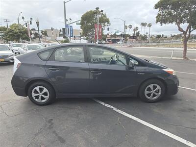 2013 Toyota Prius Two   - Photo 7 - 