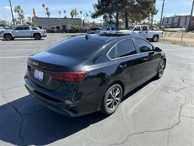 2023 Kia Forte LXS   - Photo 5 - 