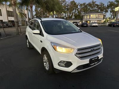 2018 Ford Escape SE   - Photo 3 - 