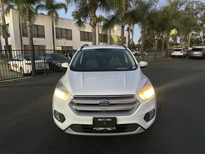 2018 Ford Escape SE   - Photo 2 - 