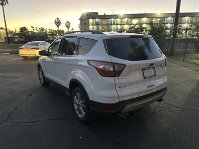 2018 Ford Escape SE   - Photo 7 - 