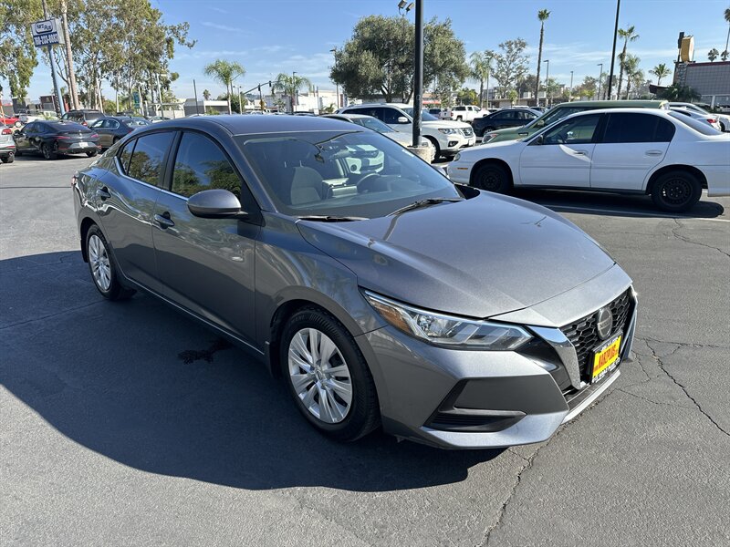 2020 Nissan Sentra S photo 3