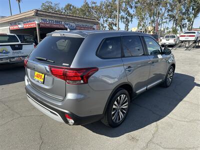 2020 Mitsubishi Outlander SE - Photo 5 - National City, CA 91950