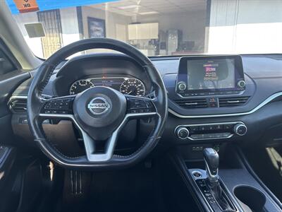 2021 Nissan Altima 2.5 SR   - Photo 9 - 